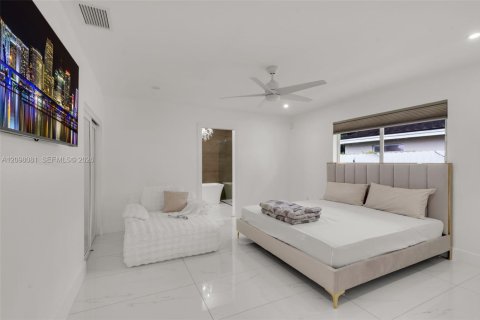 House in Miami Lakes, Florida 3 bedrooms, 170.29 sq.m. № 2392788 - photo 22