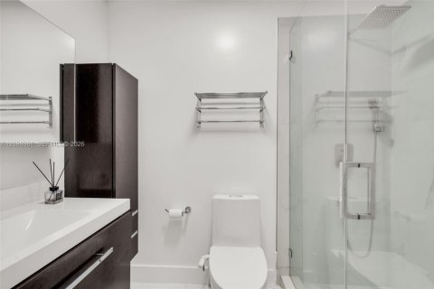 House in Miami Lakes, Florida 3 bedrooms, 170.29 sq.m. № 2392788 - photo 30