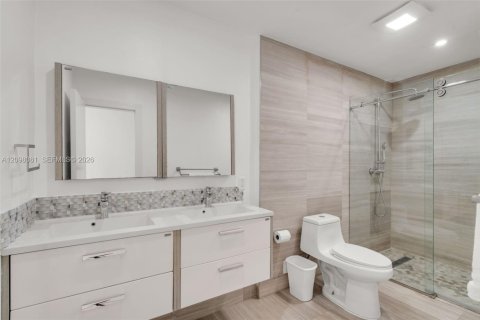 House in Miami Lakes, Florida 3 bedrooms, 170.29 sq.m. № 2392788 - photo 21