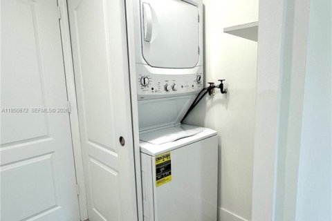 Appartement à louer à Miami, Floride: 3 chambres, 112.23 m2 № 2006977 - photo 22