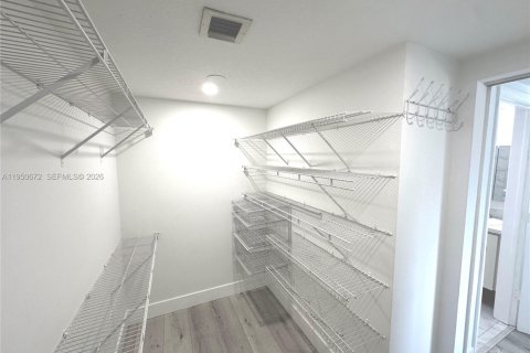 Appartement à louer à Miami, Floride: 3 chambres, 112.23 m2 № 2006977 - photo 14