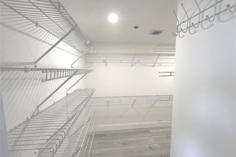 Appartement à louer à Miami, Floride: 3 chambres, 112.23 m2 № 2006977 - photo 15