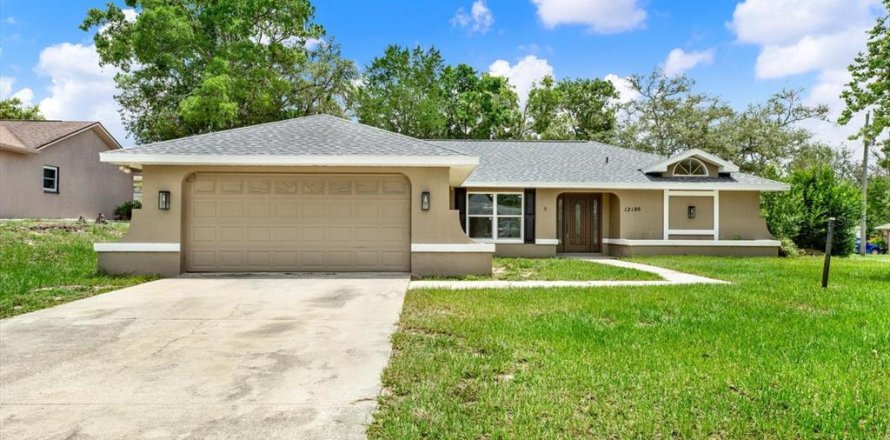 Villa ou maison à Spring Hill, Floride 3 chambres, 165.18 m2 № 2203466