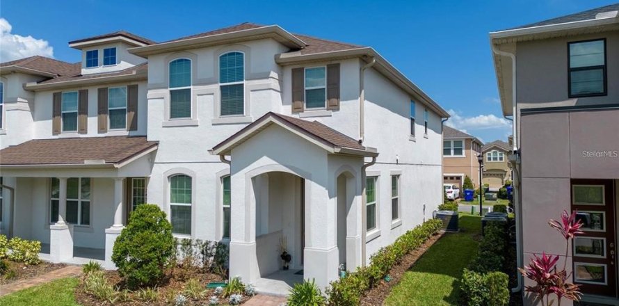 Adosado en Kissimmee, Florida 3 dormitorios, 148.83 m2 № 1525288