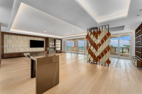 Condominio en venta en Miami Beach, Florida, 3 dormitorios, 331.38 m2 № 2154852 - foto 2