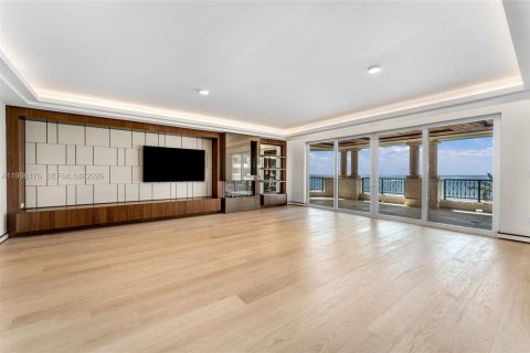 Condominio en venta en Miami Beach, Florida, 3 dormitorios, 331.38 m2 № 2154852 - foto 3