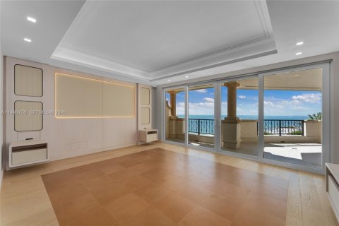 Condominio en venta en Miami Beach, Florida, 3 dormitorios, 331.38 m2 № 2154852 - foto 23
