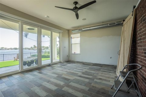 Casa en venta en Saint Petersburg, Florida, 4 dormitorios, 253.34 m2 № 1744591 - foto 19