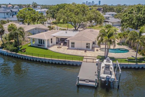 Casa en venta en Saint Petersburg, Florida, 4 dormitorios, 253.34 m2 № 1744591 - foto 7