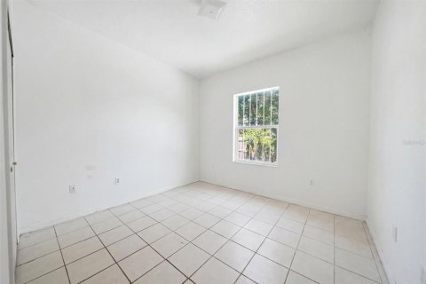 House in Orlando, Florida 4 bedrooms, 126.35 sq.m. № 2210362 - photo 23