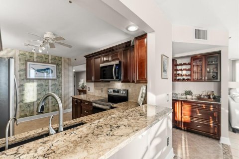 Condominio en venta en Jensen Beach, Florida, 2 dormitorios, 158.21 m2 № 2251589 - foto 14