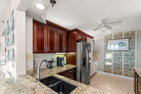 Condominio en venta en Jensen Beach, Florida, 2 dormitorios, 158.21 m2 № 2251589 - foto 15