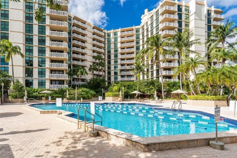 Condo in Key Biscayne, Florida, 2 bedrooms  № 2080335 - photo 18