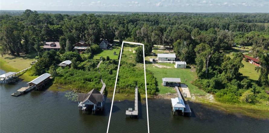 Terreno en Hawthorne, Florida № 2325198