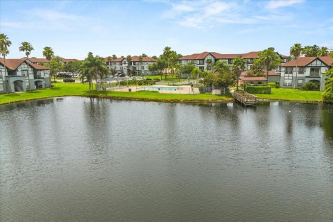 Condo in Orlando, Florida, 2 bedrooms  № 1835379 - photo 29