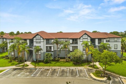 Condo in Orlando, Florida, 2 bedrooms  № 1835379 - photo 2