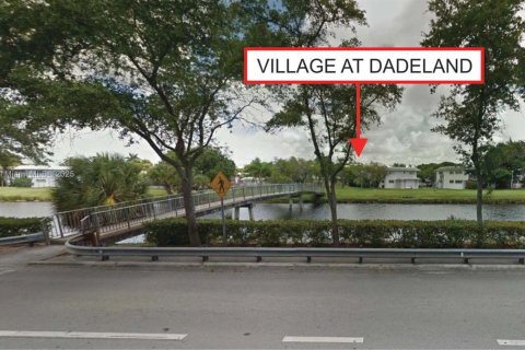 Condo in Miami, Florida, 1 bedroom  № 1922009 - photo 13