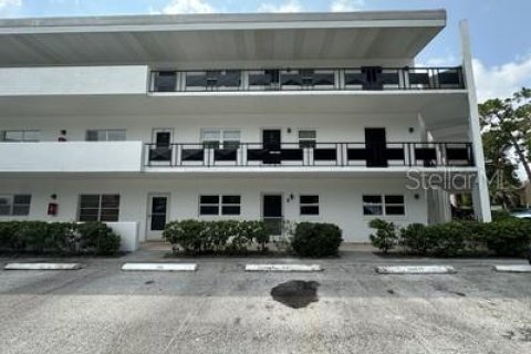 Condo à Winter Haven, Floride, 3 chambres  № 2414035