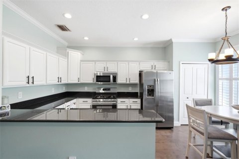 Townhouse in Tampa, Florida 3 bedrooms, 156.08 sq.m. № 2235487 - photo 14