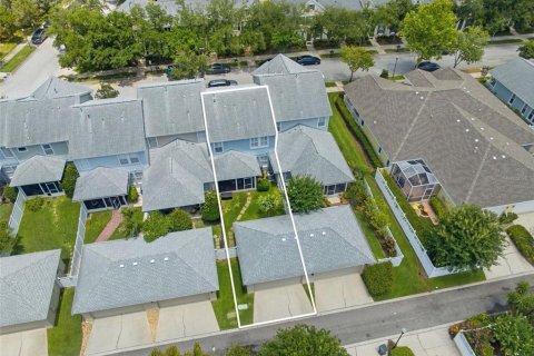 Townhouse in Tampa, Florida 3 bedrooms, 156.08 sq.m. № 2235487 - photo 2