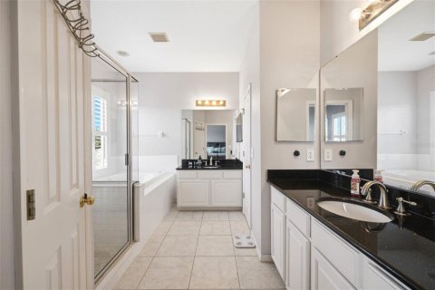 Townhouse in Tampa, Florida 3 bedrooms, 156.08 sq.m. № 2235487 - photo 24