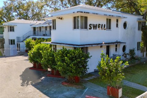 Commercial property in Miami, Florida № 2029763 - photo 5