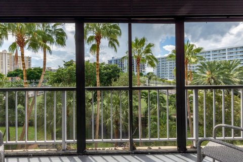 Copropriété à louer à Sunny Isles Beach, Floride: 1 chambre, 96.62 m2 № 1708447 - photo 29