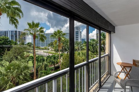 Copropriété à louer à Sunny Isles Beach, Floride: 1 chambre, 96.62 m2 № 1708447 - photo 30
