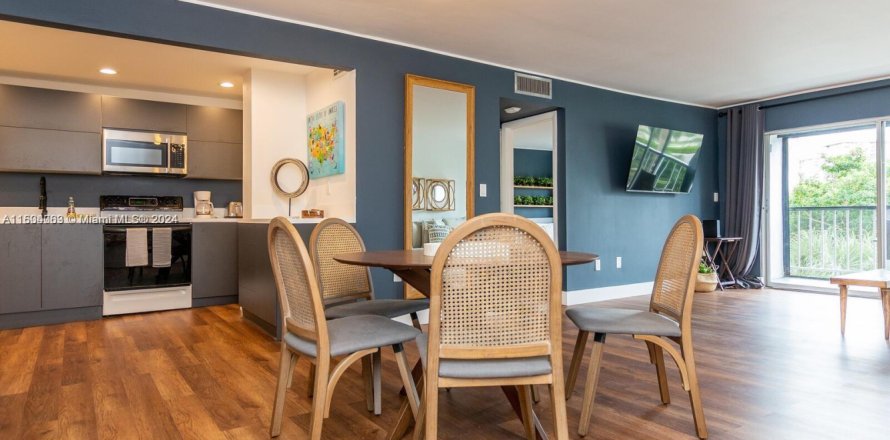 Condo à Sunny Isles Beach, Floride, 1 chambre  № 1708447