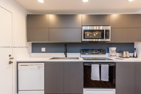 Copropriété à louer à Sunny Isles Beach, Floride: 1 chambre, 96.62 m2 № 1708447 - photo 17