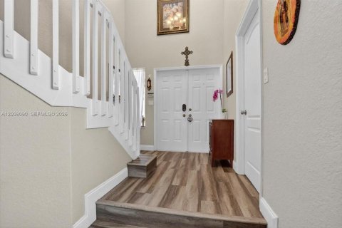 House in Miramar, Florida 3 bedrooms, 163.6 sq.m. № 2072823 - photo 3