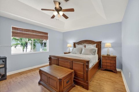 House in Miramar, Florida 3 bedrooms, 163.6 sq.m. № 2072823 - photo 22