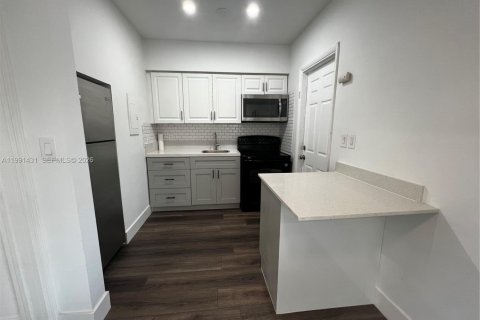 Apartamento en alquiler en Miami, Florida, 2 dormitorios, 60.39 m2 № 2058595 - foto 10