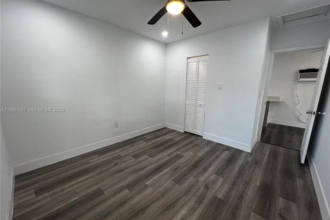 Apartamento en alquiler en Miami, Florida, 2 dormitorios, 60.39 m2 № 2058595 - foto 15