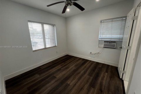 Apartamento en alquiler en Miami, Florida, 2 dormitorios, 60.39 m2 № 2058595 - foto 6