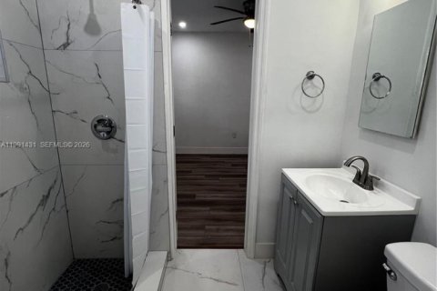 Apartamento en alquiler en Miami, Florida, 2 dormitorios, 60.39 m2 № 2058595 - foto 8