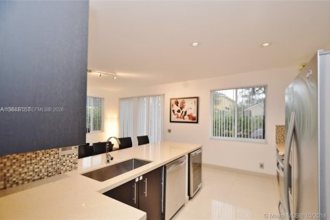 Снять в аренду виллу или дом в Уэстон, Флорида 4 спальни, 167.41м2, № 2004478 - фото 10