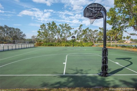 Снять в аренду виллу или дом в Уэстон, Флорида 4 спальни, 167.41м2, № 2004478 - фото 26