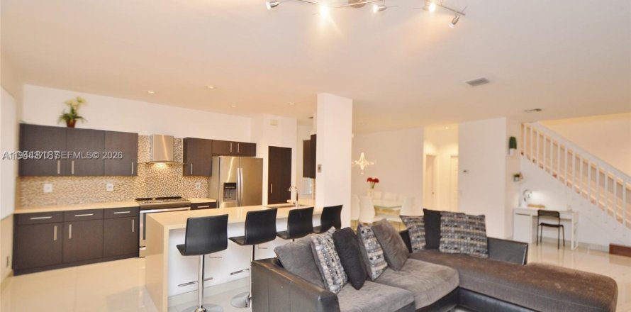 Дом в Уэстон, Флорида 4 спальни, 167.41м2 № 2004478