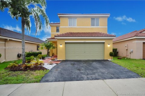 Снять в аренду виллу или дом в Уэстон, Флорида 4 спальни, 167.41м2, № 2004478 - фото 21