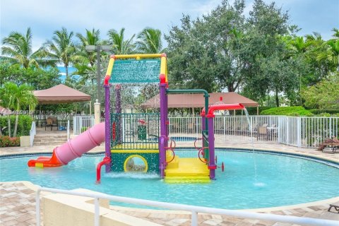Снять в аренду виллу или дом в Уэстон, Флорида 4 спальни, 167.41м2, № 2004478 - фото 28