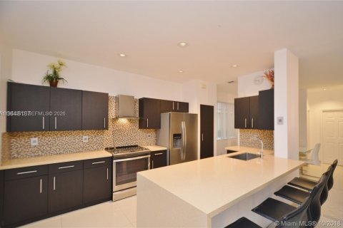 Снять в аренду виллу или дом в Уэстон, Флорида 4 спальни, 167.41м2, № 2004478 - фото 9