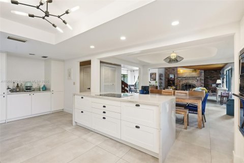 Casa en venta en Miami Shores, Florida, 3 dormitorios, 275.64 m2 № 1955906 - foto 22