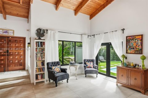 Casa en venta en Miami Shores, Florida, 3 dormitorios, 275.64 m2 № 1955906 - foto 8