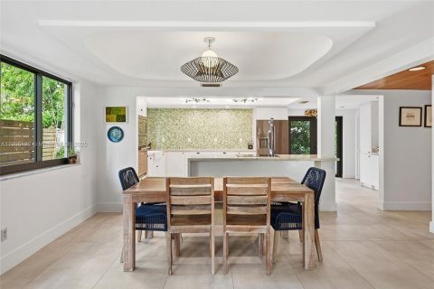 Casa en venta en Miami Shores, Florida, 3 dormitorios, 275.64 m2 № 1955906 - foto 14