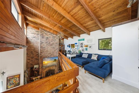 Casa en venta en Miami Shores, Florida, 3 dormitorios, 275.64 m2 № 1955906 - foto 25