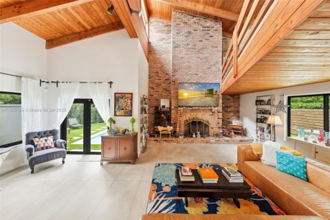 Casa en venta en Miami Shores, Florida, 3 dormitorios, 275.64 m2 № 1955906 - foto 5