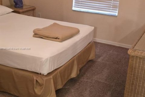 Купить кондоминиум в Дэвенпорт, Флорида 3 спальни, № 1966095 - фото 14