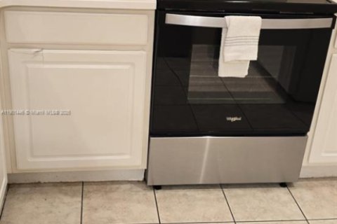 Купить кондоминиум в Дэвенпорт, Флорида 3 спальни, № 1966095 - фото 4