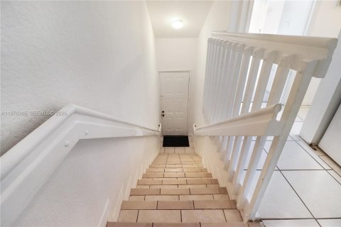 Copropriété à louer à Sunrise, Floride: 3 chambres, 130.9 m2 № 2040473 - photo 3